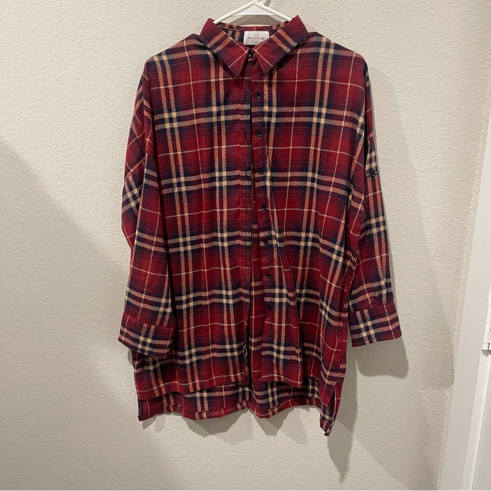 Women’s Plaid Button Down Top - M